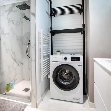 Le 13 -ideal Pros -altkirch Hypercentre -gare 10 Min A Pied -fibre Debit -38 M2 -chambre Separee -coin Salon- Cuisine Equipee- Lave-linge- Arrivee Autonome- Entree Independante- Rez-de-chaussee- Sundgau *