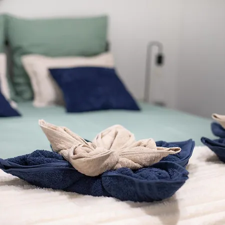 Le 13 -ideal Pros -altkirch Hypercentre -gare 10 Min A Pied -fibre Debit -38 M2 -chambre Separee -coin Salon- Cuisine Equipee- Lave-linge- Arrivee Autonome- Entree Independante- Rez-de-chaussee- Sundgau *