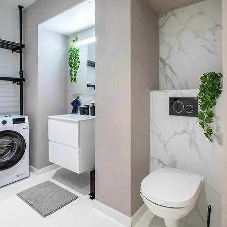 Le 13 -ideal Pros -altkirch Hypercentre -gare 10 Min A Pied -fibre Debit -38 M2 -chambre Separee -coin Salon- Cuisine Equipee- Lave-linge- Arrivee Autonome- Entree Independante- Rez-de-chaussee- Sundgau Altkirch