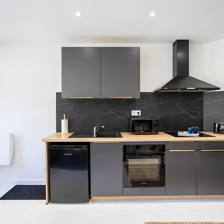 Διαμέρισμα Le 13 -ideal Pros -altkirch Hypercentre -gare 10 Min A Pied -fibre Debit -38 M2 -chambre Separee -coin Salon- Cuisine Equipee- Lave-linge- Arrivee Autonome- Entree Independante- Rez-de-chaussee- Sundgau Altkirch