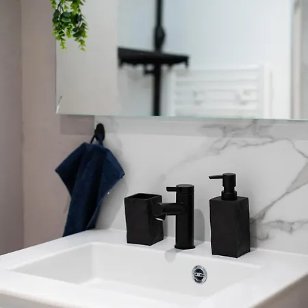 Le 13 -ideal Pros -altkirch Hypercentre -gare 10 Min A Pied -fibre Debit -38 M2 -chambre Separee -coin Salon- Cuisine Equipee- Lave-linge- Arrivee Autonome- Entree Independante- Rez-de-chaussee- Sundgau Altkirch
