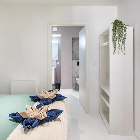 Le 13 -ideal Pros -altkirch Hypercentre -gare 10 Min A Pied -fibre Debit -38 M2 -chambre Separee -coin Salon- Cuisine Equipee- Lave-linge- Arrivee Autonome- Entree Independante- Rez-de-chaussee- Sundgau * Altkirch